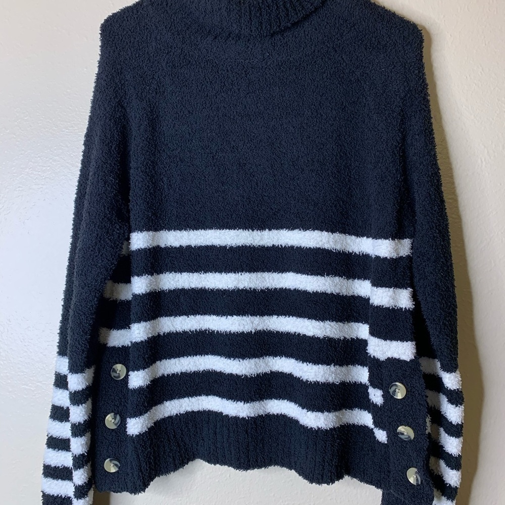 ALYA Sweater - Picture 2 of 8
